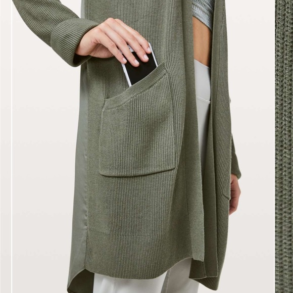 Lululemon Still At Ease Wrap (size 8) Grey Sage - Picture 6 of 10